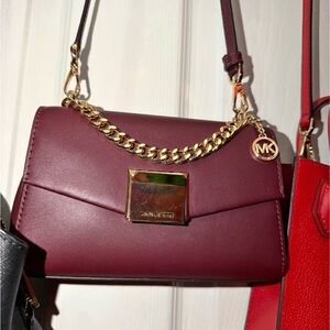 ✨Gorgeous Michael Kors Lita Crossbody✨